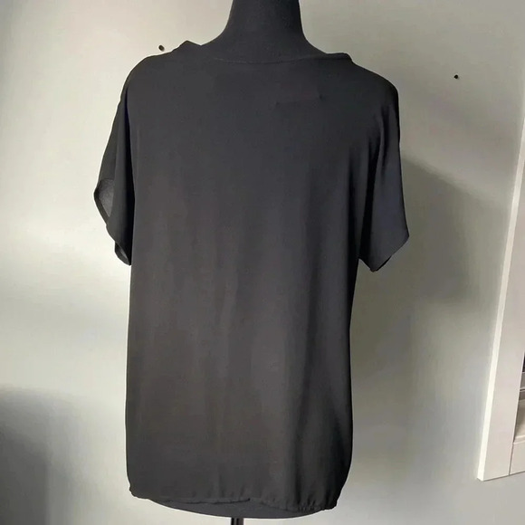 Lush | Short Sleeve Scoop Neck Top - Picture 3 of 5